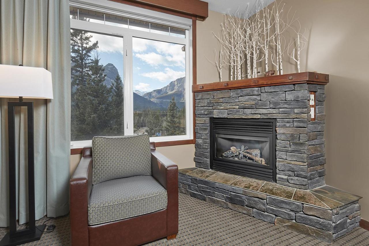 Mountain View Escape With Open Hot Tub, Views!! Villa Canmore Bagian luar foto