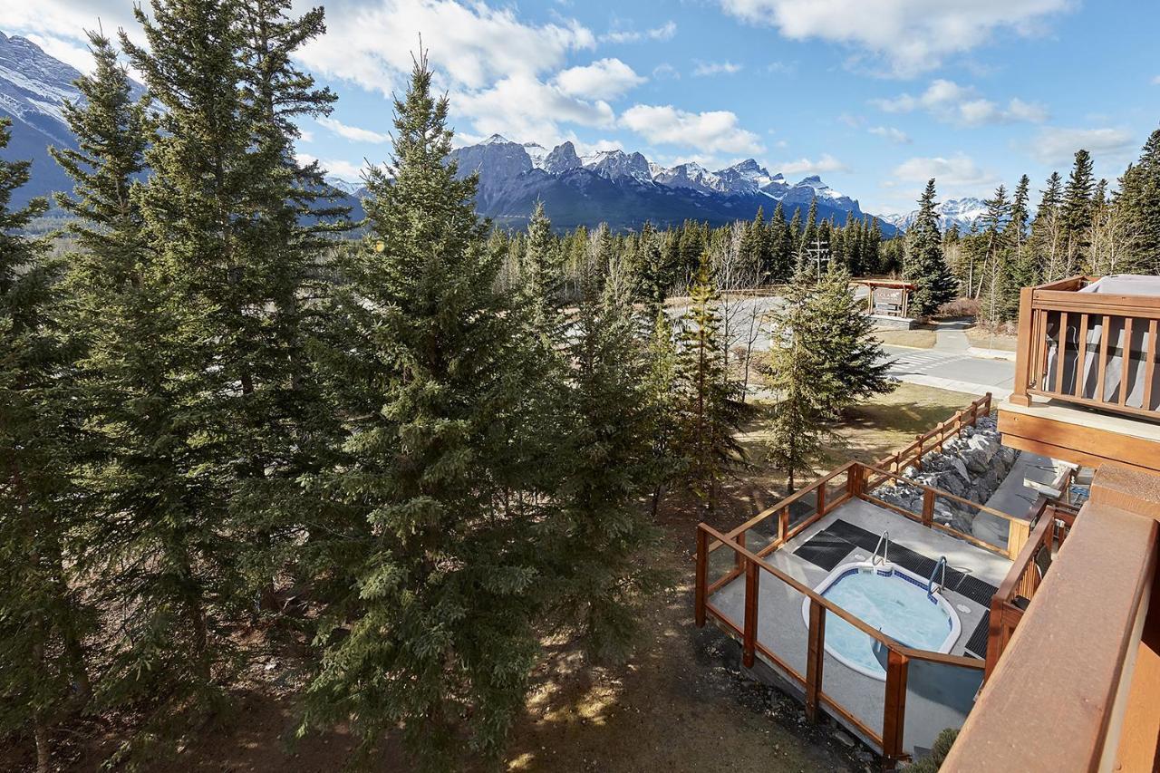 Mountain View Escape With Open Hot Tub, Views!! Villa Canmore Bagian luar foto